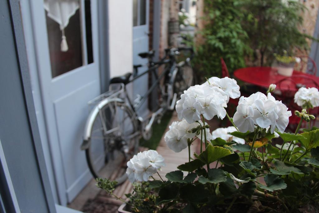 Les Capucines Bed & Breakfast Abbeville Eksteriør bilde